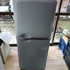 冷蔵庫136L 2004年製　動作品