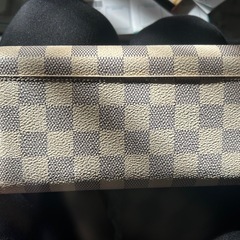 Louis Vuitton長財布の画像