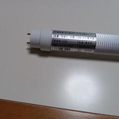 【最終値下げ】32W形LED直管蛍光灯 15W 830MM 1950LM G13の画像