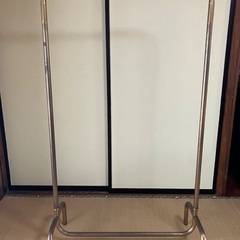 ハンガーラック
