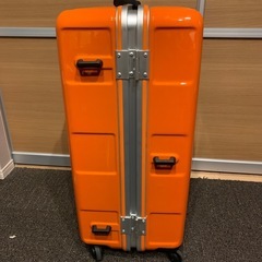 土日引き取り5000→4000旅行カバン　キャリーケースの画像