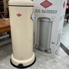 新品未使用【お持ち帰り特価】 Wesco ウェスコ キッチンペダルビン＆メタルライナー30L BIG BASEBOY アーモンド 134731-23［直径36.2cm×高さ80cm］