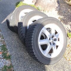 トヨタ純正16インチアルミホイールとスタッドレスタイヤ4本です　引き取り限定の画像