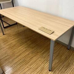 美品　ﾐｰﾃｨﾝｸﾞﾃｰﾌﾞﾙ￥8,000