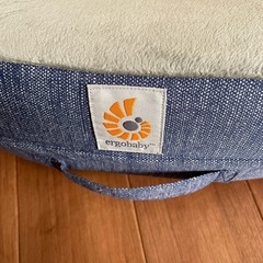 エルゴベビー ナチュラルカーブ ナーシングピロー 授乳クッション 授乳サポート エルゴ Ergobaby 新生児 授乳用品 ベビーピローの画像