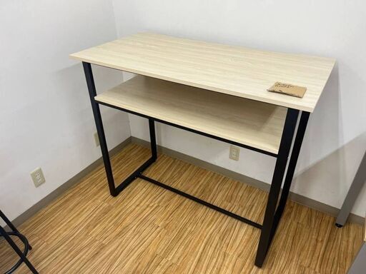 美品　カウンターテーブル￥5,000