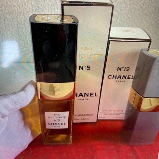シャネル CHANEL 香水 ★ほぼ新品ワンプッシュのみ★ シャネル CHANEL 香水 オードトワレ N°５ 100ml. N°19