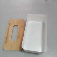 3COINS スリコ ティッシュボックス スマホ立て付きの画像