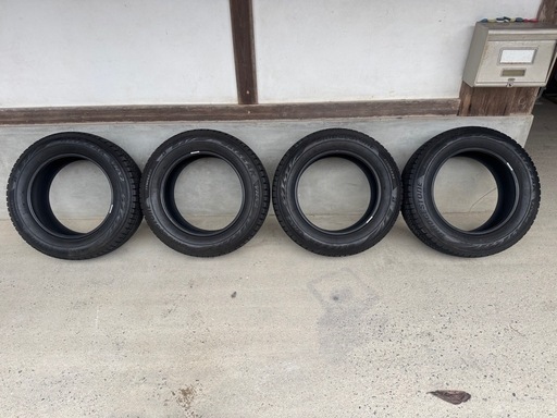 大幅値下げ！！スタッドレスタイヤ4本（ブリザックVRX2）