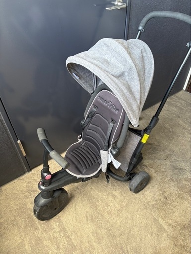 smarTrike 三輪ベビーカー 人気色グレー/ブラック 超特価SALE開催！ smarTrike 三輪ベビーカー 人気色グレー