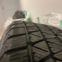 アウディQ5 235/60R18スタッドレスタイヤホイールセットの画像