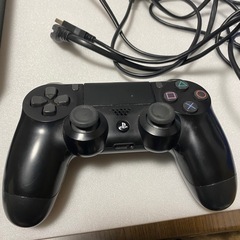 PS4本体＋ウイイレ2021とCODモダンの画像