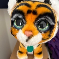 HASBRO お散歩ネコ