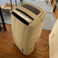 空気清浄機　除湿機