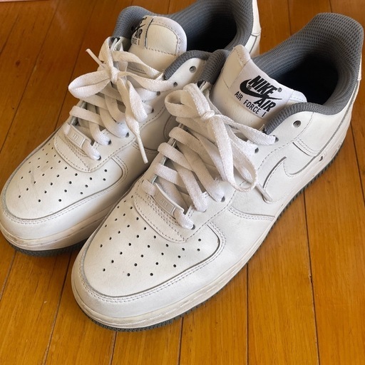 NIKEエアーフォースワンとエアーマックスシロ