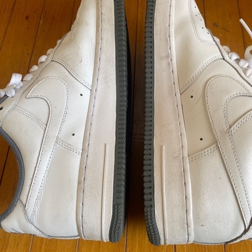 NIKEエアーフォースワンとエアーマックスシロ
