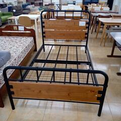 ★ジモティ割あり★  ベッドフレーム ブラック H110×D20...