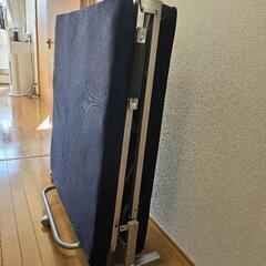 折り畳みベッド（状態良し）の画像