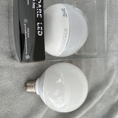 IKEA LEDARE ボール電球、東芝ネオボールZ 電球形蛍光ランプ