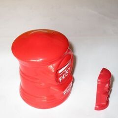 郵便ポストのグッズ・陶器製の置き物・磁石付きの小物の画像
