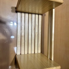 木製ブックスタンドの画像