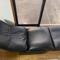 ソファー　黒　ひとりがけ