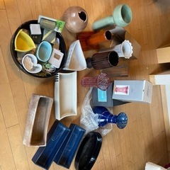 花器、花瓶、まとめて約17点プラス剣山6点