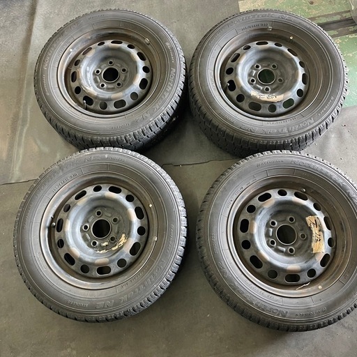 195/65R15 91Q	スタッドレスタイヤ	4本セット	2014	年製	オートバックス(ダンロップOEM)	North Trek N2