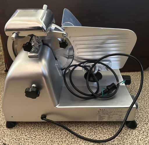 大正貿易株式会社】 業務用ミートスライサー 肉 TBMS-220 回転刃22cm