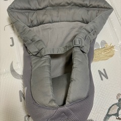 【取引予定】エルゴ　抱っこ紐　インサート付の画像