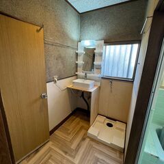 【新春キャンペーン】仲介手数料無料🉐駐車場３台以上、１６畳のリビング、専用のお庭、ペット可能！その他、諸条件相談可能♪ - 不動産
