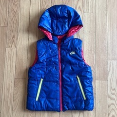 リバーシブルダウンベスト　キッズ　NIKE
