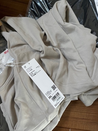 新品未開封未使用！ユニクロ　エアリズム　コットンオーバーサイズＴシャツ5部袖3XLサイズ　12枚セット　ブラック他カラー有