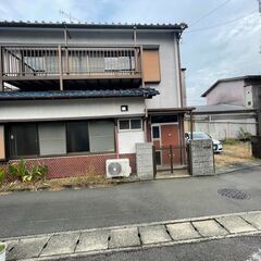 【戸建て賃貸 岐阜市鏡島】広い！駐車場３台相当スペース付！ファミ...