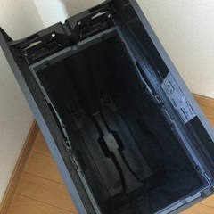 お話中　ペダル式　両開き　リットル　ゴミ箱　ダストボックス　キャスター付きの画像