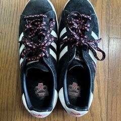 adidasスニーカー