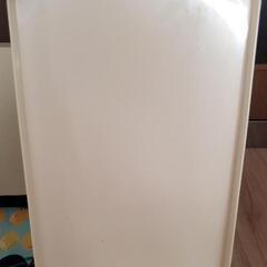 ペダル式ゴミ箱30Lの画像