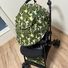 combi スゴカルα 4キャスcompact エッグクッションモンポケ (は