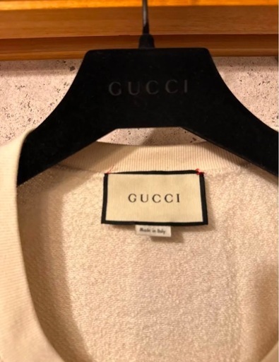 GUCCI希少トレーナー！刺繍あり