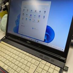 【インドネシア語対応】ノートパソコン 富士通 LIFEBOOK FMVA1006 【ジャングルジャングルイズミヤ広陵店】の画像