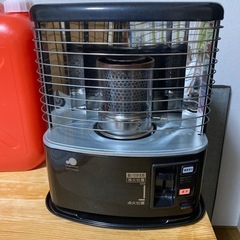 灯油ストーブ、タンク、ポンプのセット