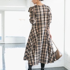 VIS 袖タックアソートロングワンピース　チェック柄　パワーショルダーの画像