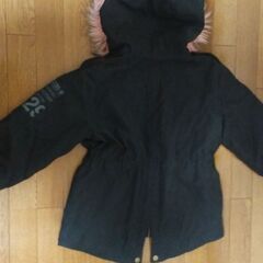 １４０サイズ　フード付きジャンパーの画像