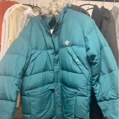 adidas ダウンジャケット