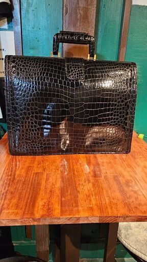 ワニ革 バッグ