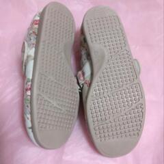 あゆみ　介護シューズ　24～24.5㎝　LL　アイボリー　花柄の画像
