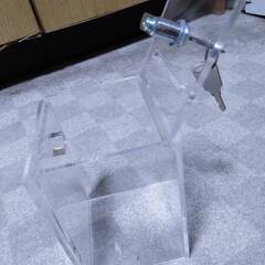 【新品未使用】アクリル製　鍵付きボックスの画像