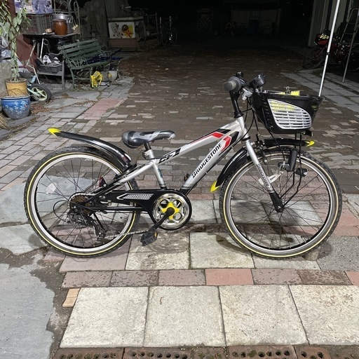 【4952】子供車　ブリヂストン　22インチ　　9,400円（防犯・税込）