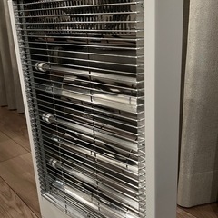 値下げ✨山善❗️電気ストーブ❗️ 18年製の画像