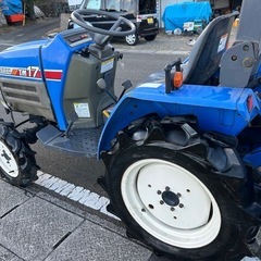イセキ　トラクター　17馬力 4WD PTO正転/逆転 パワステ　バックアップ　TM17　耕うん幅1300mm 安全フレーム　使用時間少ない　ディーゼル　代掻き　耕運　畝立て　畑　尾輪付き  簡易始動動画ありの画像